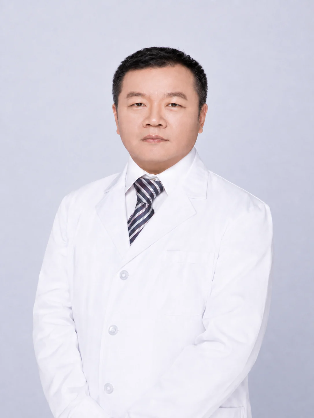吴志强医师形象照